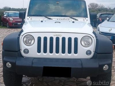 Usata Jeep Wrangler Unlimited Rubicon 200 CV (147 kW) 2016 Bianco SUV