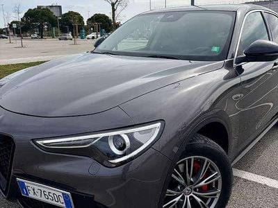 Usata Alfa Romeo Stelvio Super 209 CV (153 kW) 2018 Grigio SUV