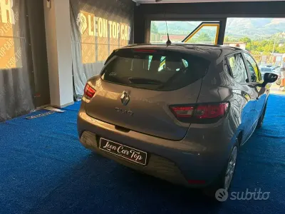 Usata Renault Clio IV 73 CV (53 kW) 2014 Grigio Berlina