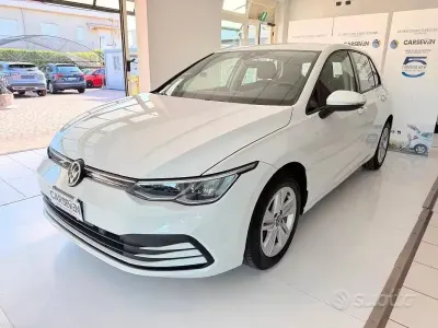 Usata VW Golf VIII Life 110 CV (80 kW) 2020 Bianco Berlina