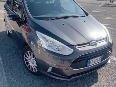 Usata Ford B-MAX Business Edition 87 CV (63 kW) 2015 Grigio Monovolume