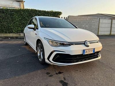 Usata VW Golf VIII R-line 150 CV (110 kW) 2023 Bianco Berlina