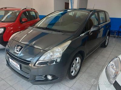 Usata Peugeot 5008 115 CV (84 kW) 2013 Grigio Monovolume