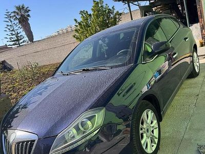 Usata Lancia Delta 75 CV (55 kW) 2010 Utilitaria