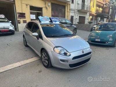 Usata Fiat Punto 85 CV (62 kW) 2013 Grigio Berlina