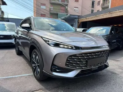 Nuova MG HS Luxury 143 CV (105 kW) 2026 Argento SUV