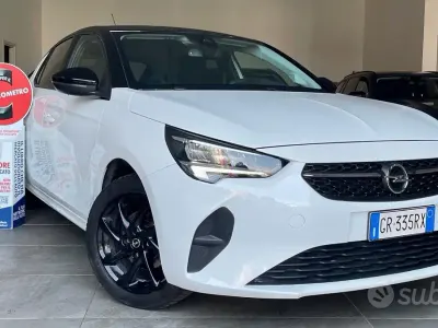 Usata Opel Corsa Design & Tech 75 CV (55 kW) 2023 Bianco Utilitaria