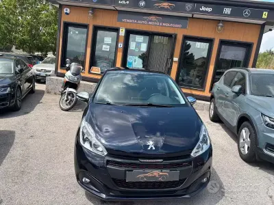 Usata Peugeot 208 GT-line 110 CV (80 kW) 2018 Blu Utilitaria