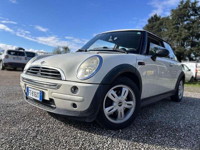 Usata Mini One D 75 CV (55 kW) 2004 Beige Utilitaria