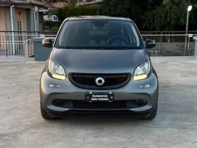Usata Smart ForFour 71 CV (52 kW) 2016 Grigio Utilitaria