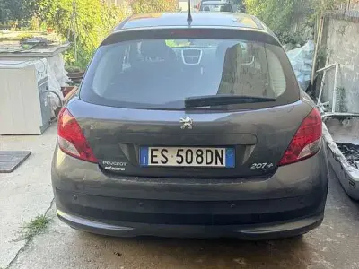 Usata Peugeot 207 73 CV (53 kW) 2013 Berlina