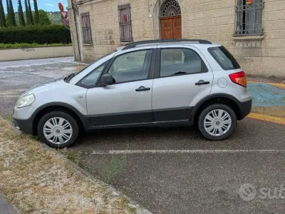 Begagnad Fiat Sedici 120 HK (88 kW) 2010 Grå SUV