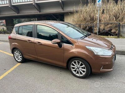 Usata Ford B-MAX 105 CV (77 kW) 2015 Marrone Monovolume