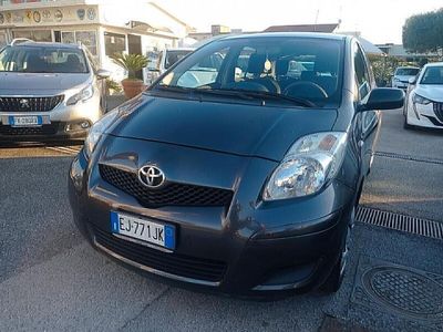 usata Toyota Yaris 1.0 5 porte Now 2011