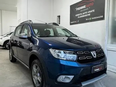 Usata Dacia Sandero Stepway 90 CV (66 kW) 2019 Blu Berlina