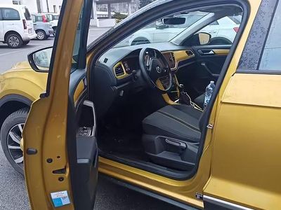 Usata VW T-Roc 116 CV (85 kW) 2019 Giallo SUV