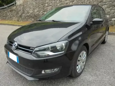 Begagnad VW Polo Comfortline 69 HK (50 kW) 2012 Svart Halvkombi