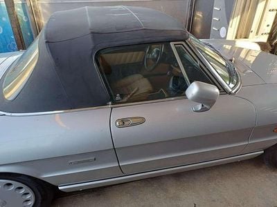 Usata Alfa Romeo Spider 106 CV (77 kW) 1991 Grigio Cabrio