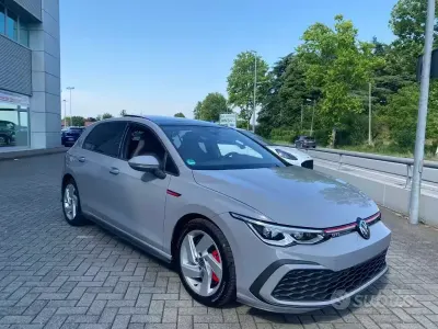 Usata VW Golf VIII GTI 245 CV (180 kW) 2024 Grigio Berlina