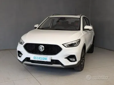 Usata MG ZS Luxury 111 CV (81 kW) 2023 Bianco SUV