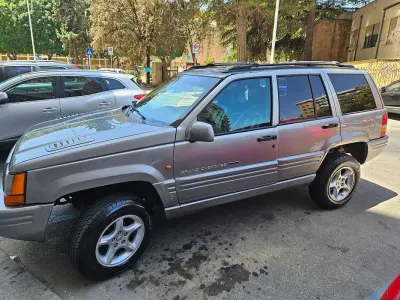 Usata Jeep Grand Cherokee Limited 250 CV (183 kW) 1997 Argento SUV