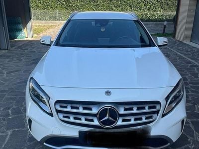 Usata Mercedes GLA200 136 CV (100 kW) 2019 Bianco SUV