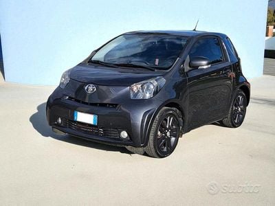 Usata Toyota iQ Executive 99 CV (72 kW) 2009 Antracite metallizzato Utilitaria