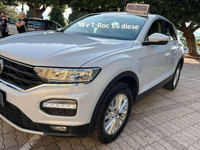 Usata VW T-Roc Business 116 CV (85 kW) 2020 Grigio SUV