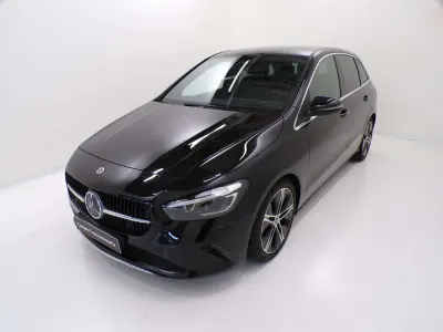 Usata Mercedes B180 Advanced 136 CV (100 kW) 2023 Nero metallizzato Monovolume