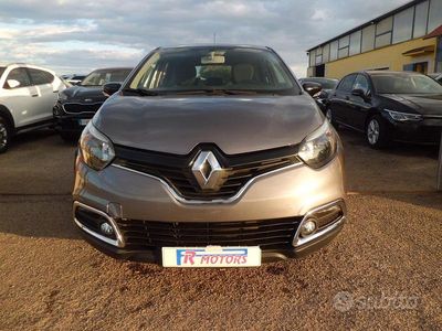 Usata Renault Captur Intens 90 CV (66 kW) 2017 Grigio SUV