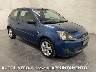 Usata Ford Fiesta 68 CV (50 kW) 2007 Blu Utilitaria