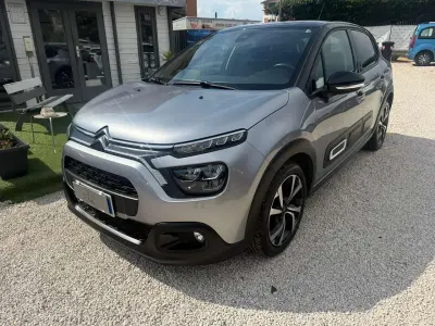 Usata Citroën C3 PureTech 110 CV (80 kW) 2022 Argento Utilitaria