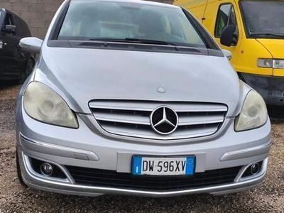 Mercedes B180