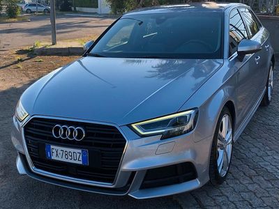 Käytetty Audi A3 Admired 130 HP (95 kW) 2019 Hopea Sedan