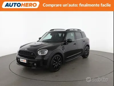 Käytetty Mini Countryman 178 HP (130 kW) 2021 Musta Katumaasturi