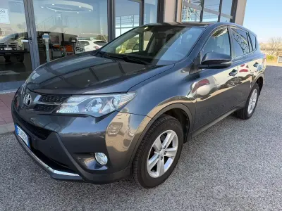 Usata Toyota RAV4 124 CV (91 kW) 2014 Grigio SUV