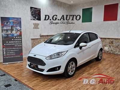 Usata Ford Fiesta Titanium 75 CV (55 kW) 2016 Bianco Berlina