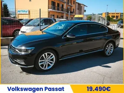 Usata VW Passat Business 150 CV (110 kW) 2020 Nero Berlina