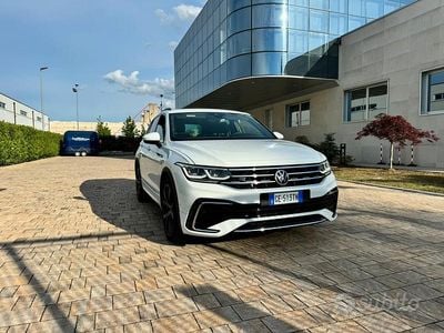 Usata VW Tiguan R-line 150 CV (110 kW) 2021 Bianco SUV