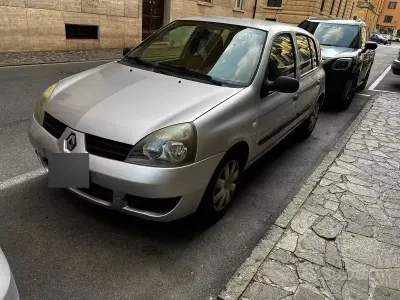 Usata Renault Clio II 58 CV (42 kW) 2007 Grigio Berlina