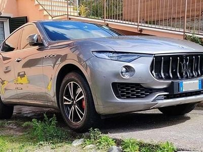 Usata Maserati Levante 250 CV (183 kW) 2017 Grigio SUV