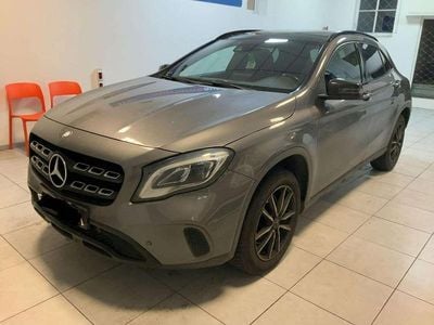 Usata Mercedes GLA250 211 CV (155 kW) 2017 Grigio SUV