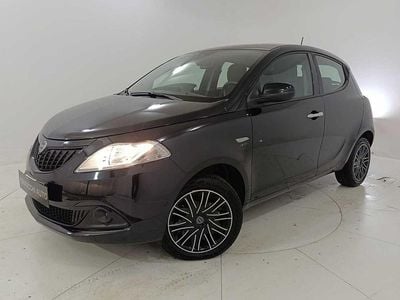 Usata Lancia Ypsilon Gold 70 CV (51 kW) 2024 Nero Utilitaria