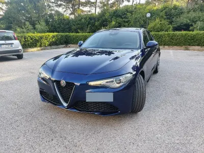 Usata Alfa Romeo Giulia 201 CV (147 kW) 2019 Blu Berlina