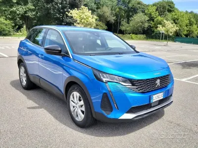 Usata Peugeot 3008 Allure 131 CV (96 kW) 2022 Bluazzurro SUV