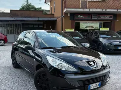 Usata Peugeot 206 60 CV (44 kW) 2011 Nero Berlina