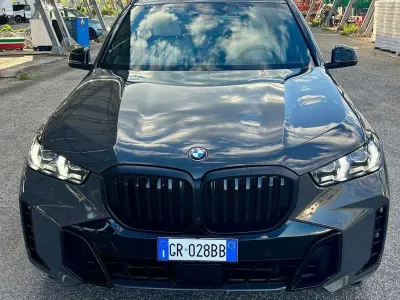Usado BMW X5 M M Sport 286 HP (210 kW) 2023 Cinzento SUV