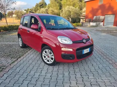 Usata Fiat Panda 85 CV (62 kW) 2015 Rosso Utilitaria