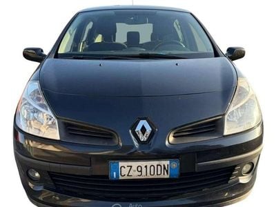 Usata Renault Clio II 98 CV (72 kW) 2006 Nero Berlina
