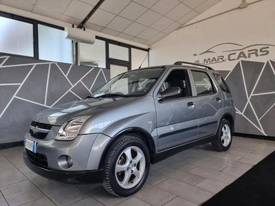 Usado Suzuki Ignis GL 99 CV (72 kW) 2008 Plateado Utilitario